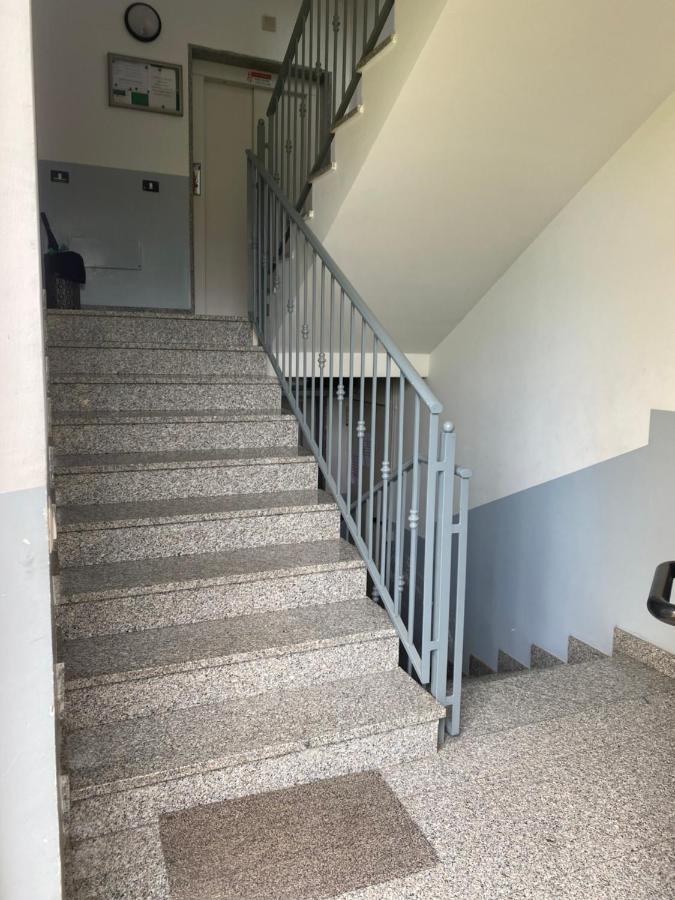 Casatella - Monolocale Con Balcone Vidigulfo Exterior foto